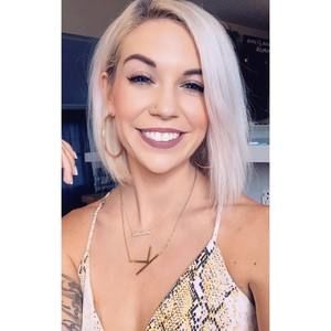 Meet your Posher, Karissa